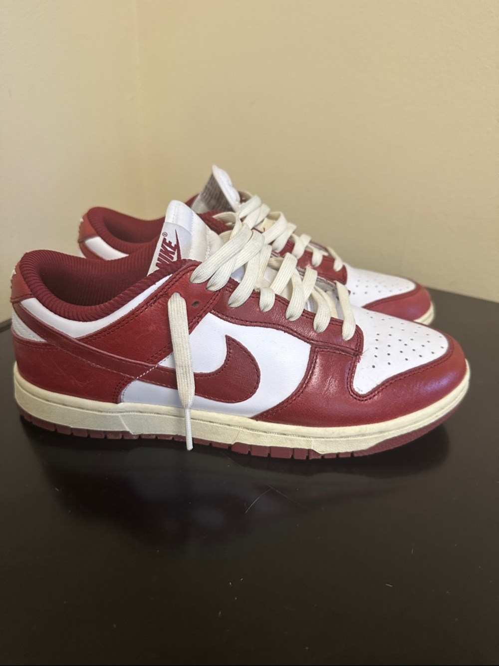Women Nike dunk vintage red & white